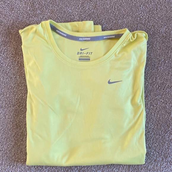 Nike Dri-Fit long sleeve running top Size Small - Picture 3 of 5